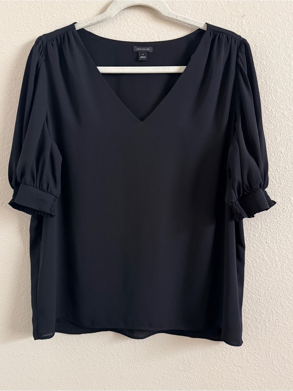 Ann Taylor Black V-Neck Puff Sleeve Blouse